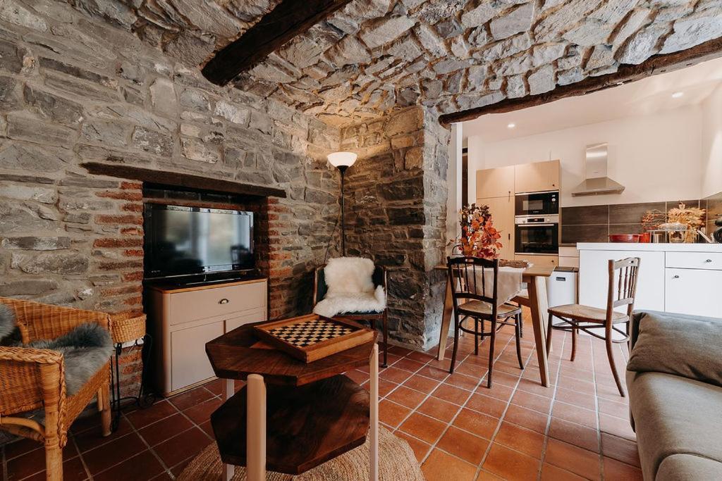 Appartamento Tiny Stone Maredret Esterno foto