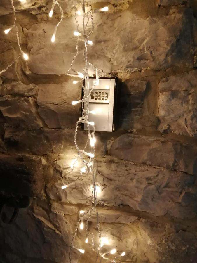 Appartamento Tiny Stone Maredret Esterno foto